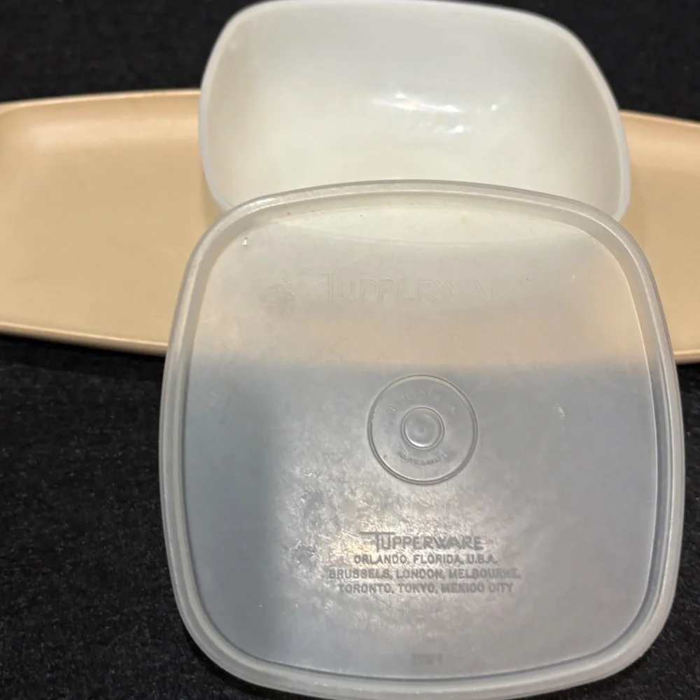 Vintage TUPPERWARE Chip Dip Snack Set SERVE ETTE Tray Gold #771 with Lid #772